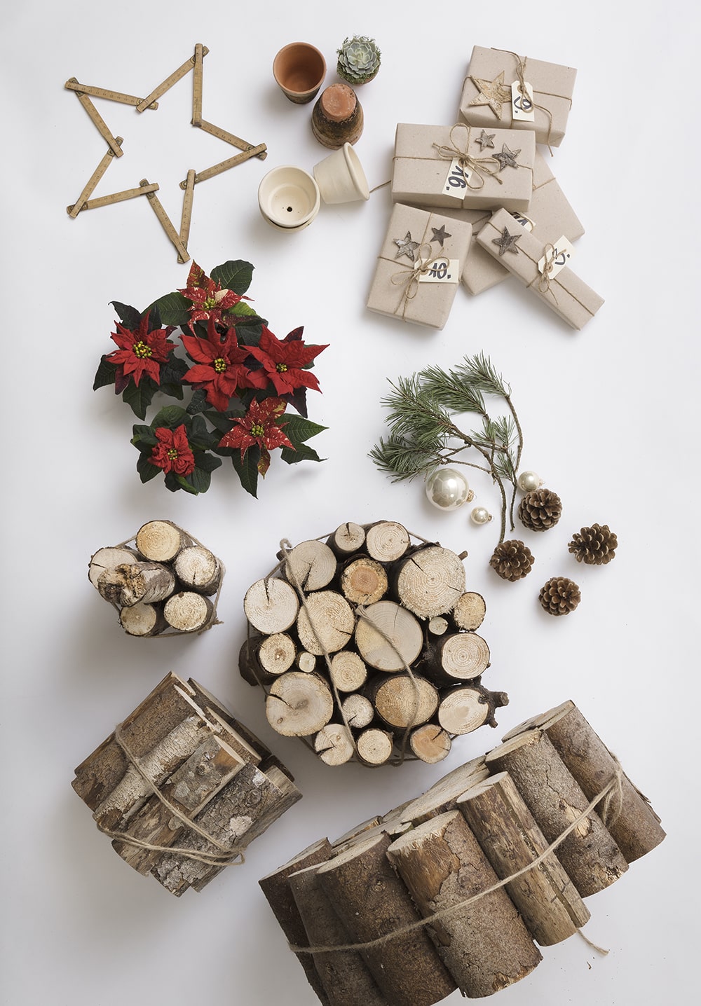 CLICCA PER INGRANDIRE stelle di natale 2019 decorazioni albero calendario avvento materiali decor 2019 poinsettia DIY wooden advent calendar Stars for Europe min