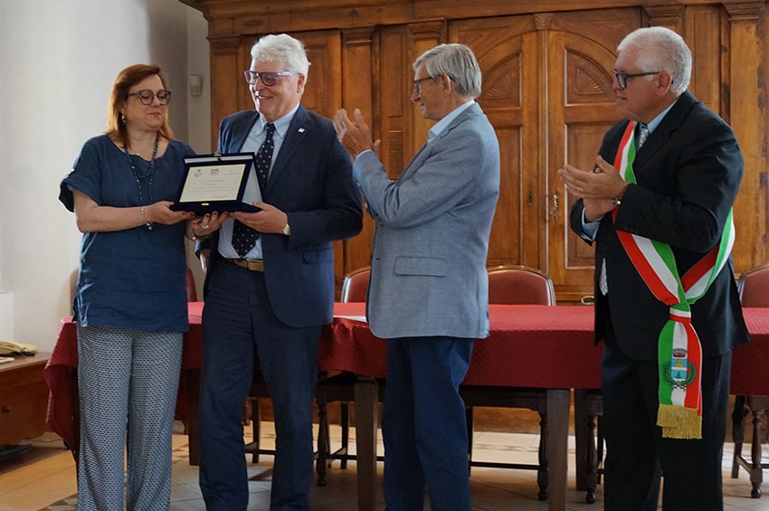 fm coniolo in fiore Targa a Linea Verde foto copyright Arturo Croci min