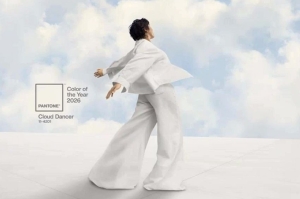 Cloud Dancer: il bianco che &ldquo;balla sulle nuvole&rdquo; &egrave; il Colore Pantone 2026