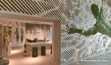 Sempre pi&ugrave; piante e fiori dentro gli hotel