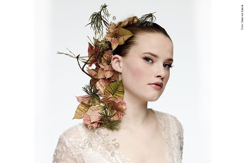 Spose d'inverno glamour e romantiche con le Stelle di Natale