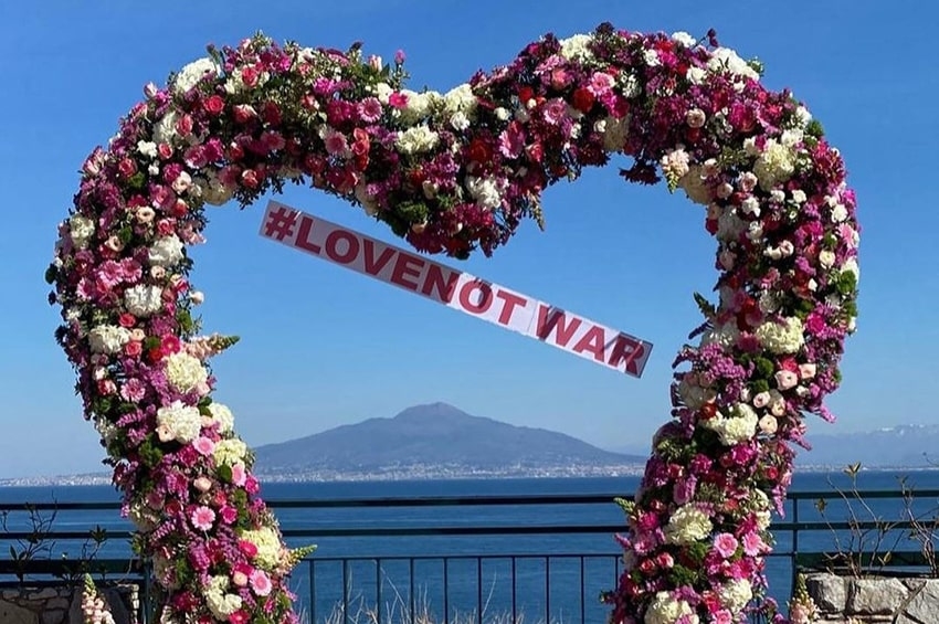 #LoveNotWar: la floricoltura mondiale unita nella solidarietà per le vittime dei conflitti