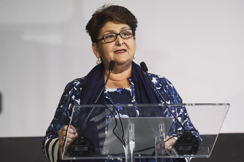 Coronavirus, il ministro dell'Agricoltura rassicura i florovivaisti italiani
