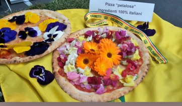 Unesco: nasce la &ldquo;pizza petalosa&rdquo; per festeggiare candidatura